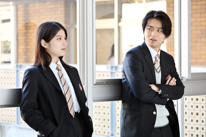 蒔田彩珠、奥平大兼「御上先生」第1話(C)TBS