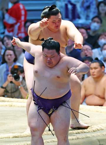 大の里が2勝3敗で序盤終える「一切落ち込んだりしない」3場所ぶりの皆勤へ決意【大相撲】