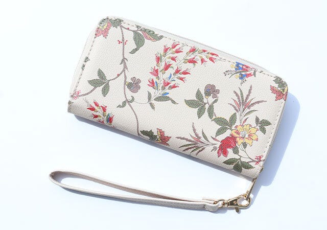 ムック本　ムック　付録　人気　おすすめ　オススメ　宝島社　宝島　レビュー　便利　優秀　当たり　最高　2023　ローラ