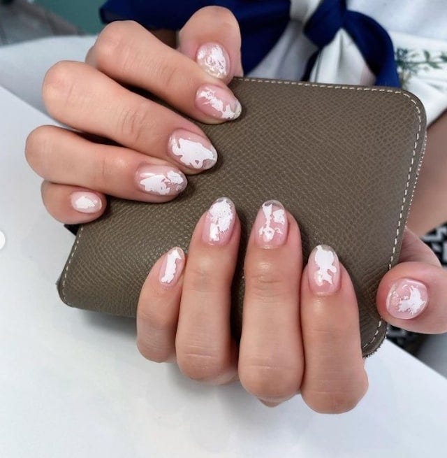 ホワイトネイル