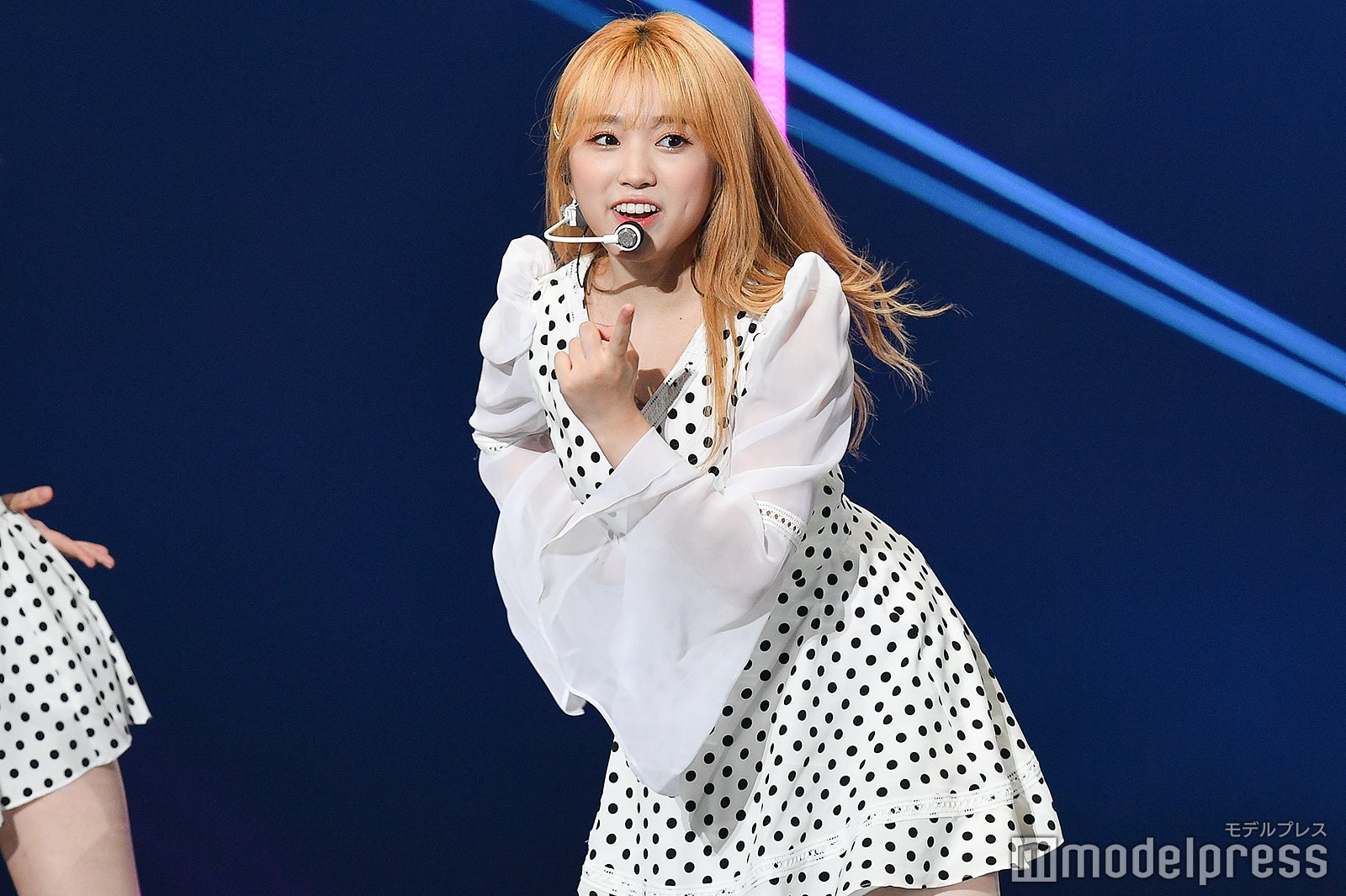 IZ＊ONE（C）モデルプレス