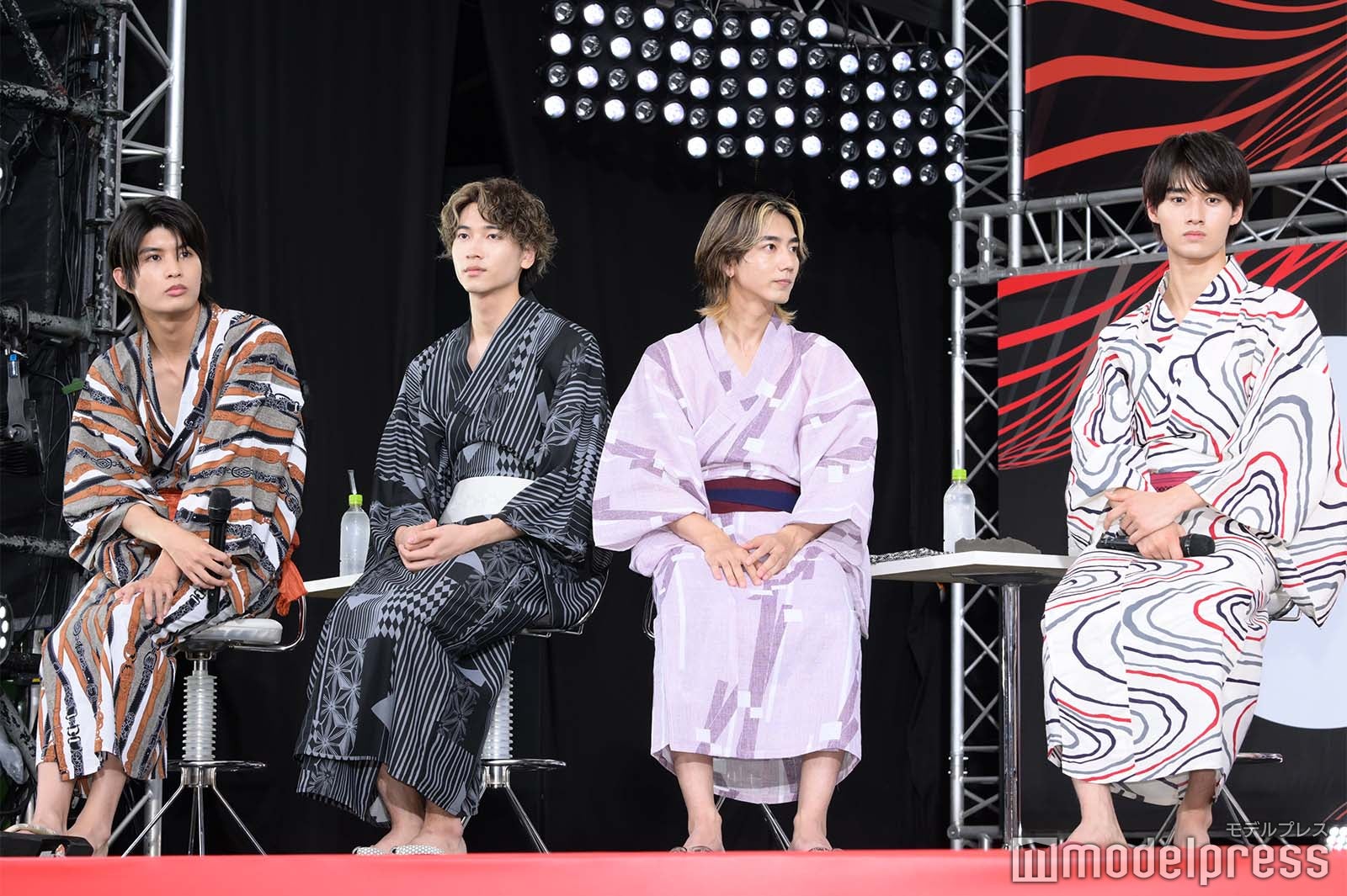 （左から）柊太朗、庄司浩平、駒木根葵汰、藤岡真威人（C）モデルプレス