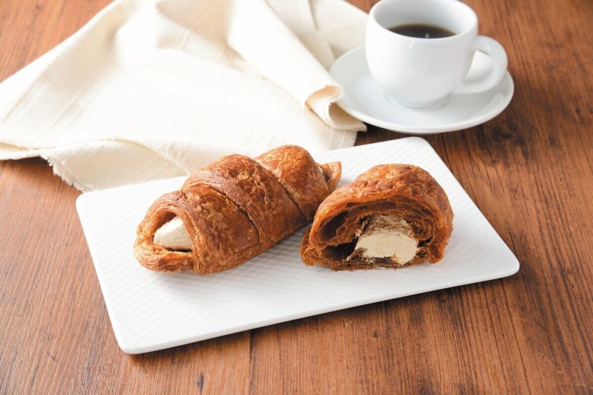 ローソンのパンとエスプレッソと　カフェラテクロワッサンのビジュアル