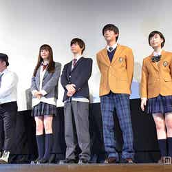 （左から）川野浩司監督、松井愛莉、千葉雄大、中川大志、森川葵