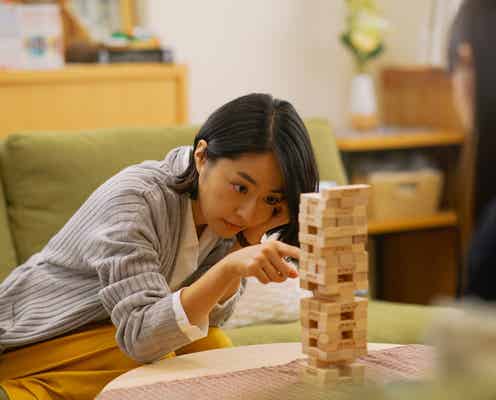 井上真央VS仲間由紀恵、初共演でいきなり対決 “異様な親子関係”も炸裂<明日の約束>