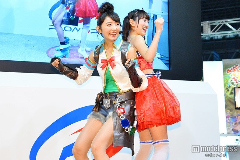 尻相撲をしているおのののか