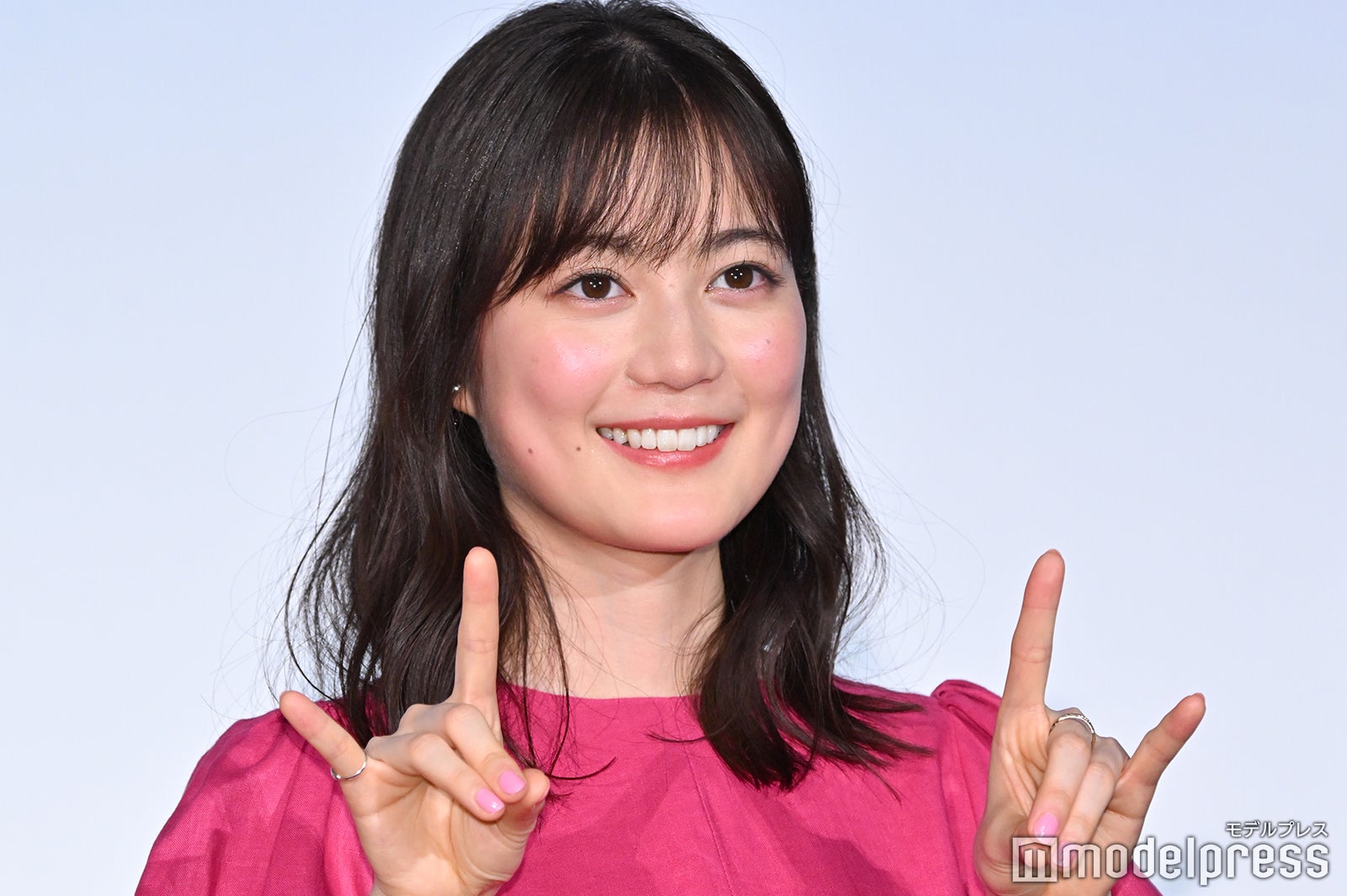 「映画かいけつゾロリ ラララ♪スターたんじょう」の完成披露舞台挨拶に登壇した生田絵梨花 （C）モデルプレス