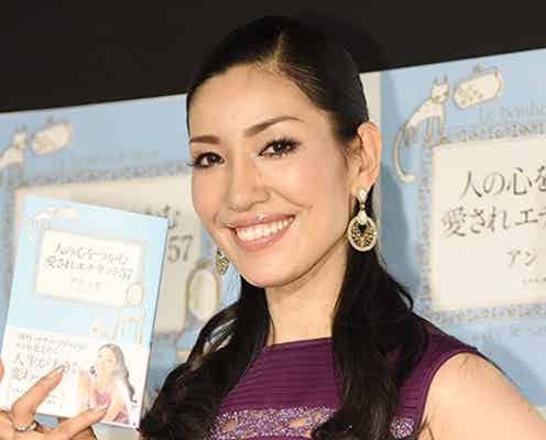 アンミカ、スタイルキープ術&夢を叶える秘訣を明かす「容姿コンプレックスだった」