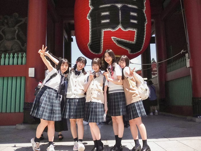 正源司陽子、藤嶌果歩、渡辺莉奈、小西夏菜実、石塚瑶季(C)2024 映画「ゼンブ・オブ・トーキョー」製作委員会