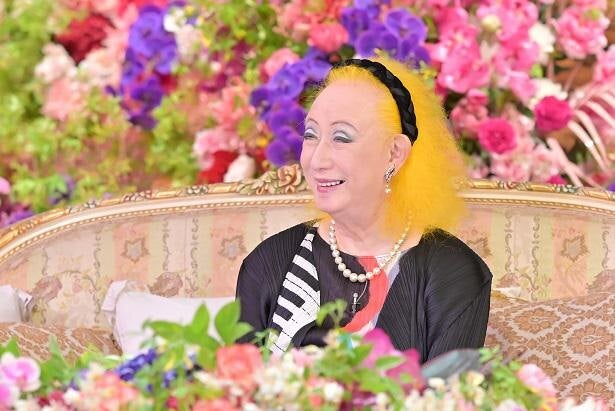美輪明宏 ヨイトマケの唄 に込めた思いを明かす 視聴者の悩みに答えるスペシャル企画も Songs モデルプレス 美輪明宏 ヨイトマケの唄 に込めた思いを明かす 視聴者の悩みに答えるスペシャル企画も Songs モデルプレス