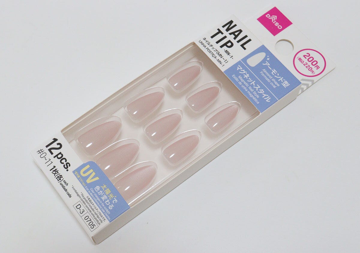 ダイソーのネイルチップ（MN－1、12枚）のビジュアル