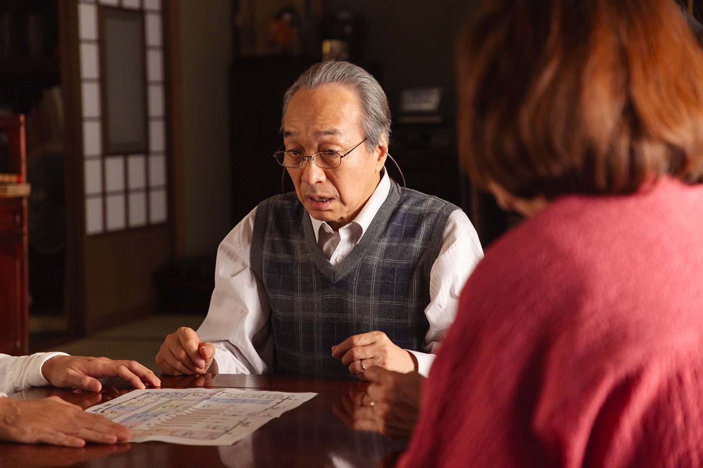 小日向文世、岸本加世子「リボーン ～最後のヒーロー～」第9話（C）テレビ朝日