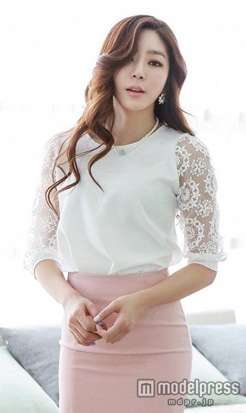 シースルーレース切り替えブラウス「coordi」4,968円（税込）