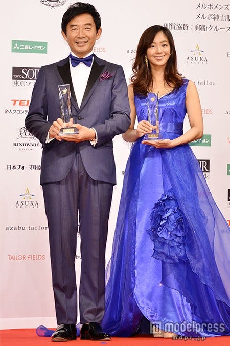 (左から)石田純一、優香