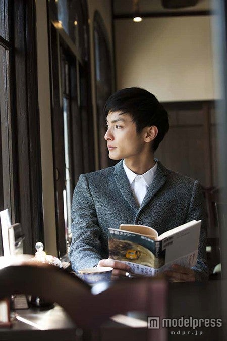 高良健吾／「KENGO KORA×KUMAMOTO パンフレット」より／画像提供：所属事務所