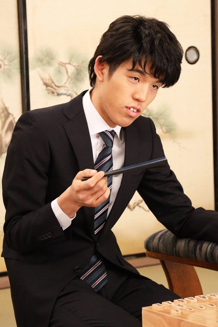 藤井モウソウ太/都築拓紀(四千頭身)(C)フジテレビ