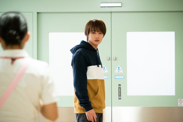 野村周平/「僕の初恋をキミに捧ぐ」第5話より(C)テレビ朝日