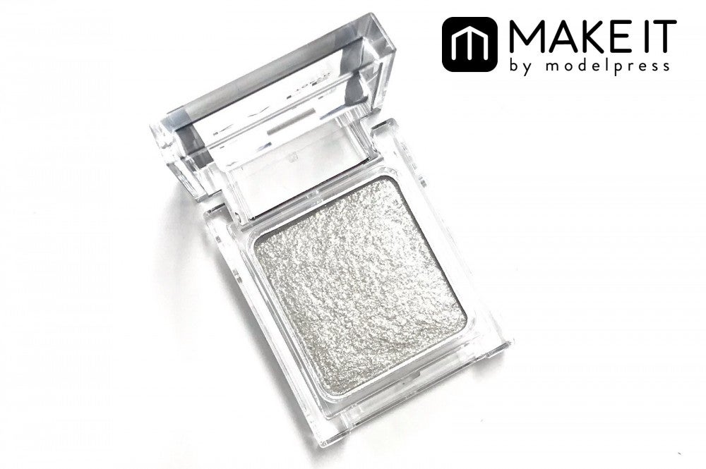 ケイト／ザ アイカラー／004 ホワイト／650円（税抜・編集部調べ） (C)メイクイット