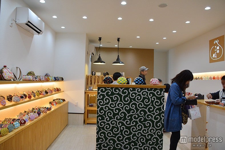 明るく気軽に立ち寄りやすい長谷店店内