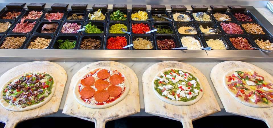 米人気カスタムピッツァ「クチノバ」日本初上陸、トッピング30種を自由にカスタム