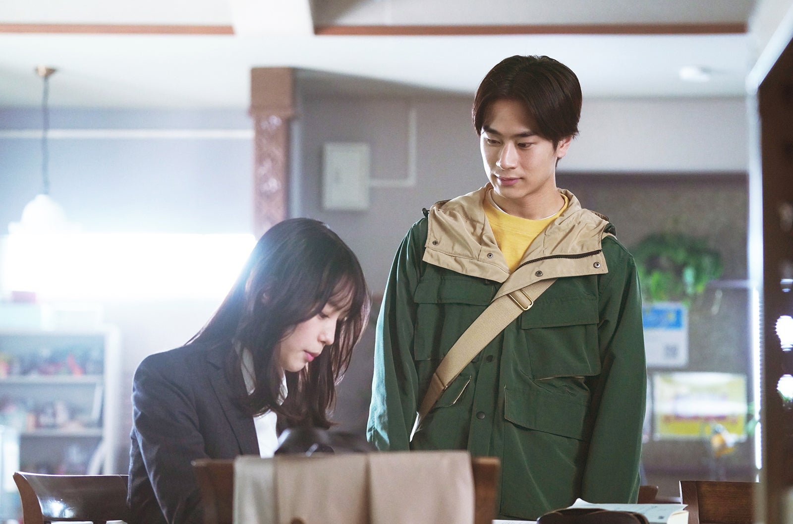 南沙良、前田旺志郎 「女神の教室～リーガル青春白書～」第4話より（C）フジテレビ