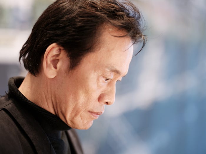 遠藤憲一(提供写真)