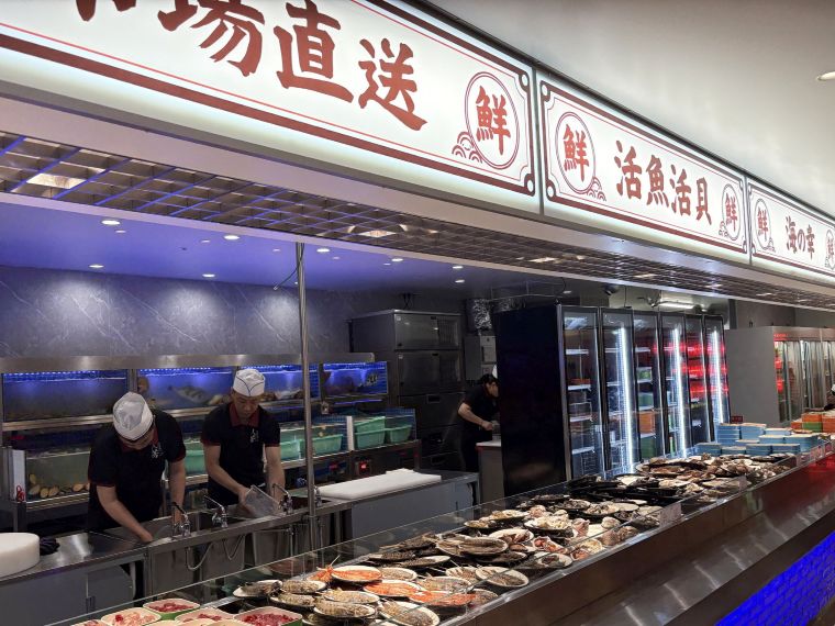 新店が映し出す消費者ニーズ 「体験価値」と「ハイブリッド型」