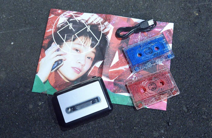 カセットテープで音源化(提供写真)