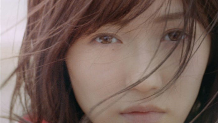 AKB48「11月のアンクレット」MVより(C)AKS