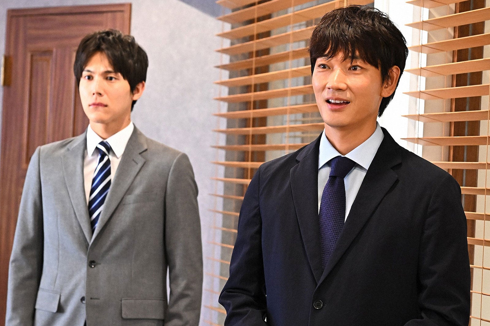 中川大志、綾野剛／「オールドルーキー」第5話より（C）TBS