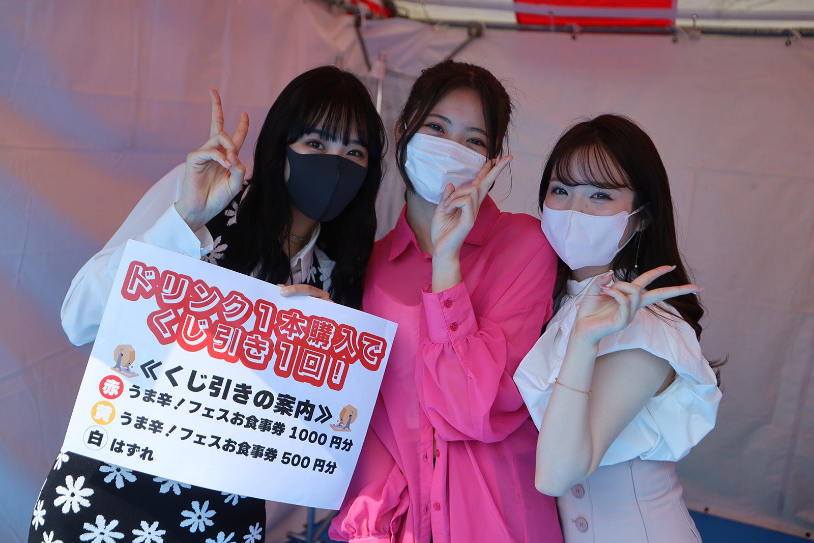 （左から）花岡なつみ、HANA、AYANE（提供写真）