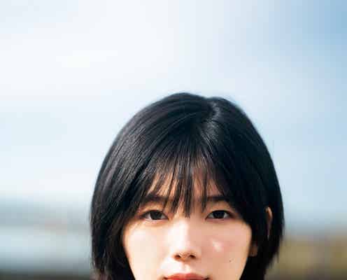 櫻坂46藤吉夏鈴、透明感あふれる姿で「少年マガジン」初ソロ表紙