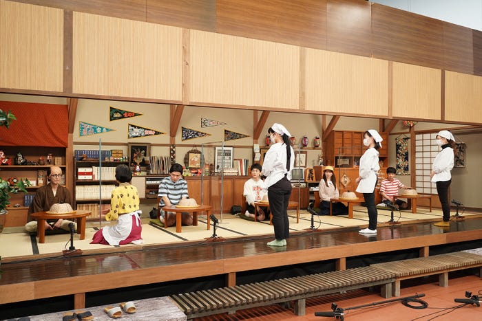 (左から)矢部浩之、草刈民代、野田クリスタル、高橋文哉、守屋麗奈、岡村隆史 (C)日本テレビ