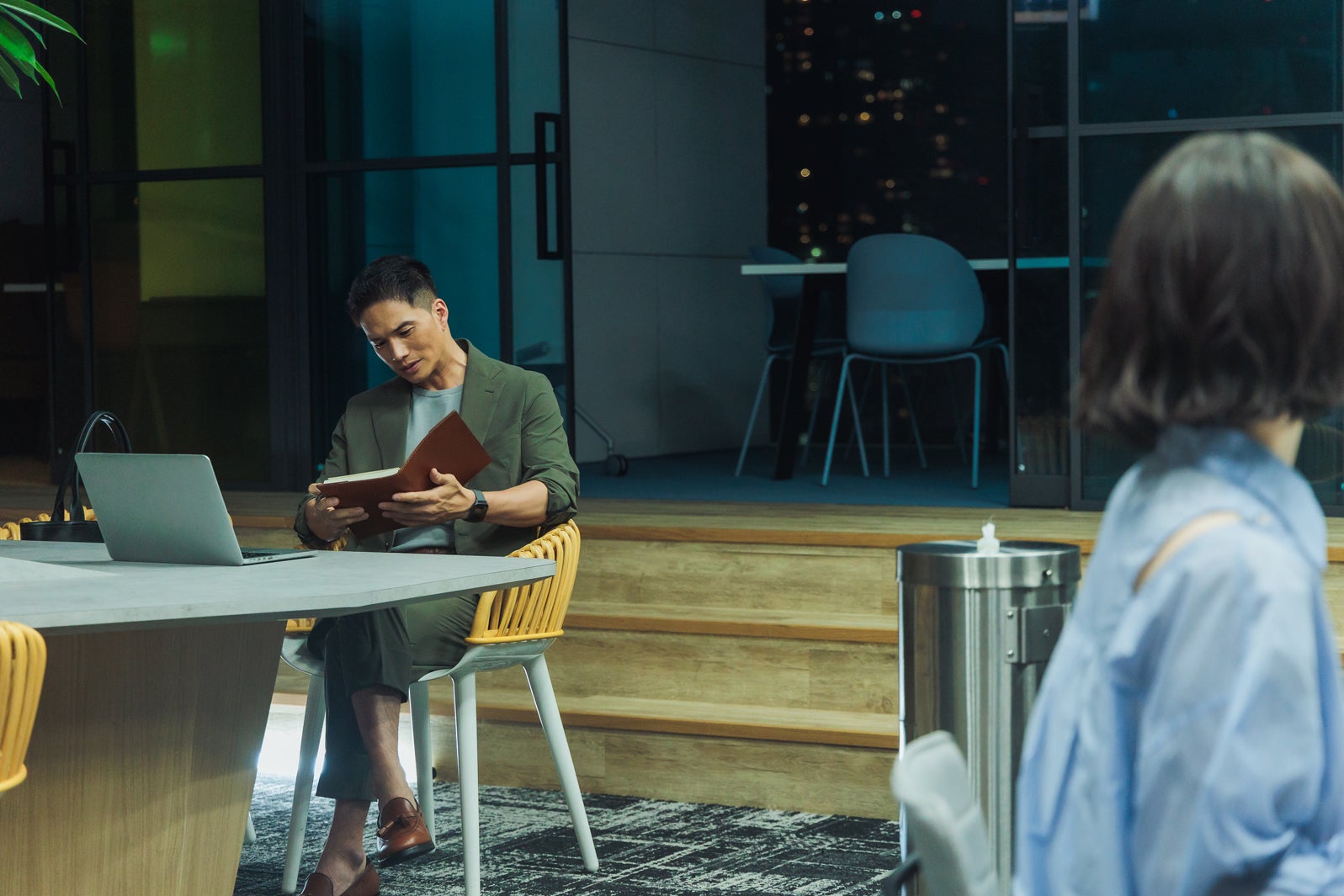 市原隼人、波瑠「こっち向いてよ向井くん」第2話より（C）日本テレビ