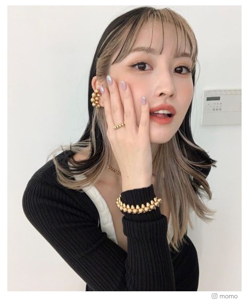 TWICEモモ、黒×金ツートンヘアに反響殺到「お洒落」「待ってました」