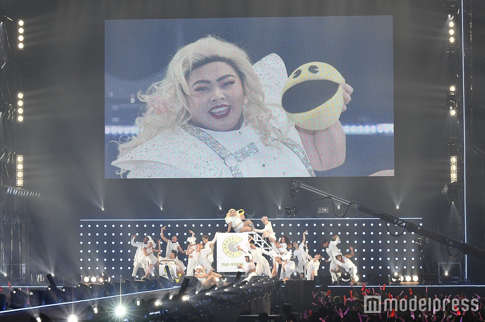 渡辺直美のレディー・ガガパフォーマンス（C）モデルプレス