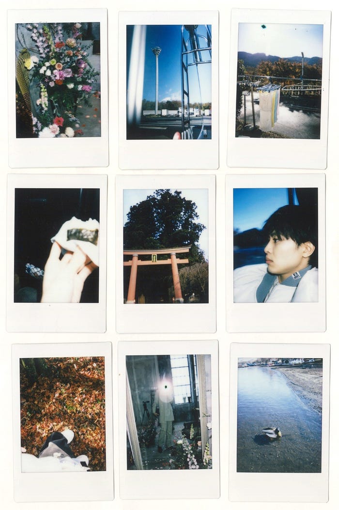 草川拓弥/「辻褄」に収録されているチェキ9枚(C)撮影:草川拓弥