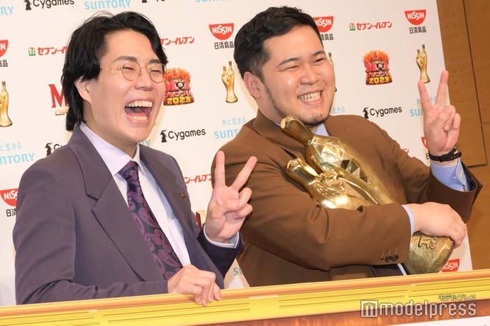 令和ロマン/高比良くるま、松井ケムリ(C)モデルプレス