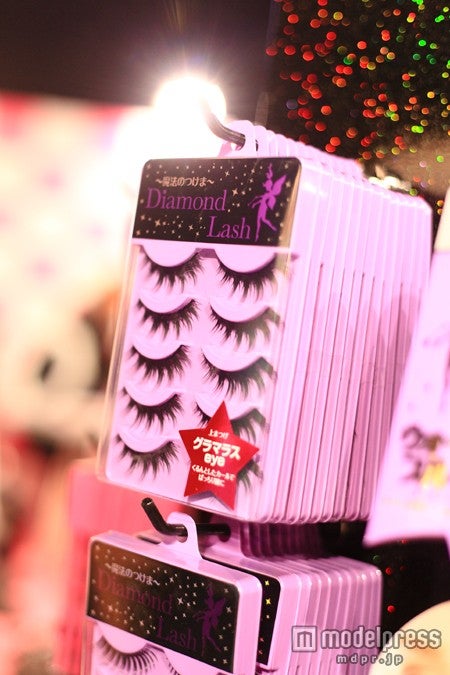 「DiamondLash」のつけまつげ