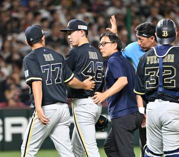 オリックス・本田 頭部に打球受けるアクシデントで降板 グラブに当たって右耳下付近へ