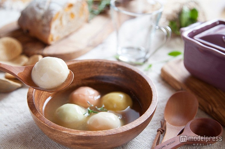 しょうがには体を温める効果、カモミールにはリラックス効果や、アンチエイジングの効果もあるといわれる