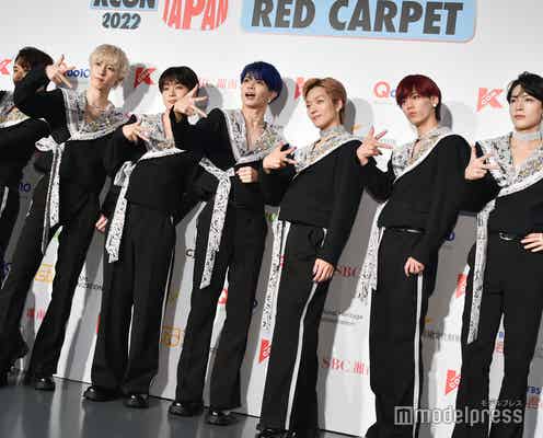 OCTPATH「KCON 2022 JAPAN」レッドカーペット ノリノリで“K”ポーズ