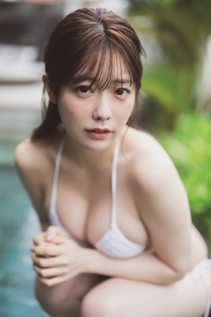 「塩見きら1st写真集 きらららぽん」撮影:藤本和典