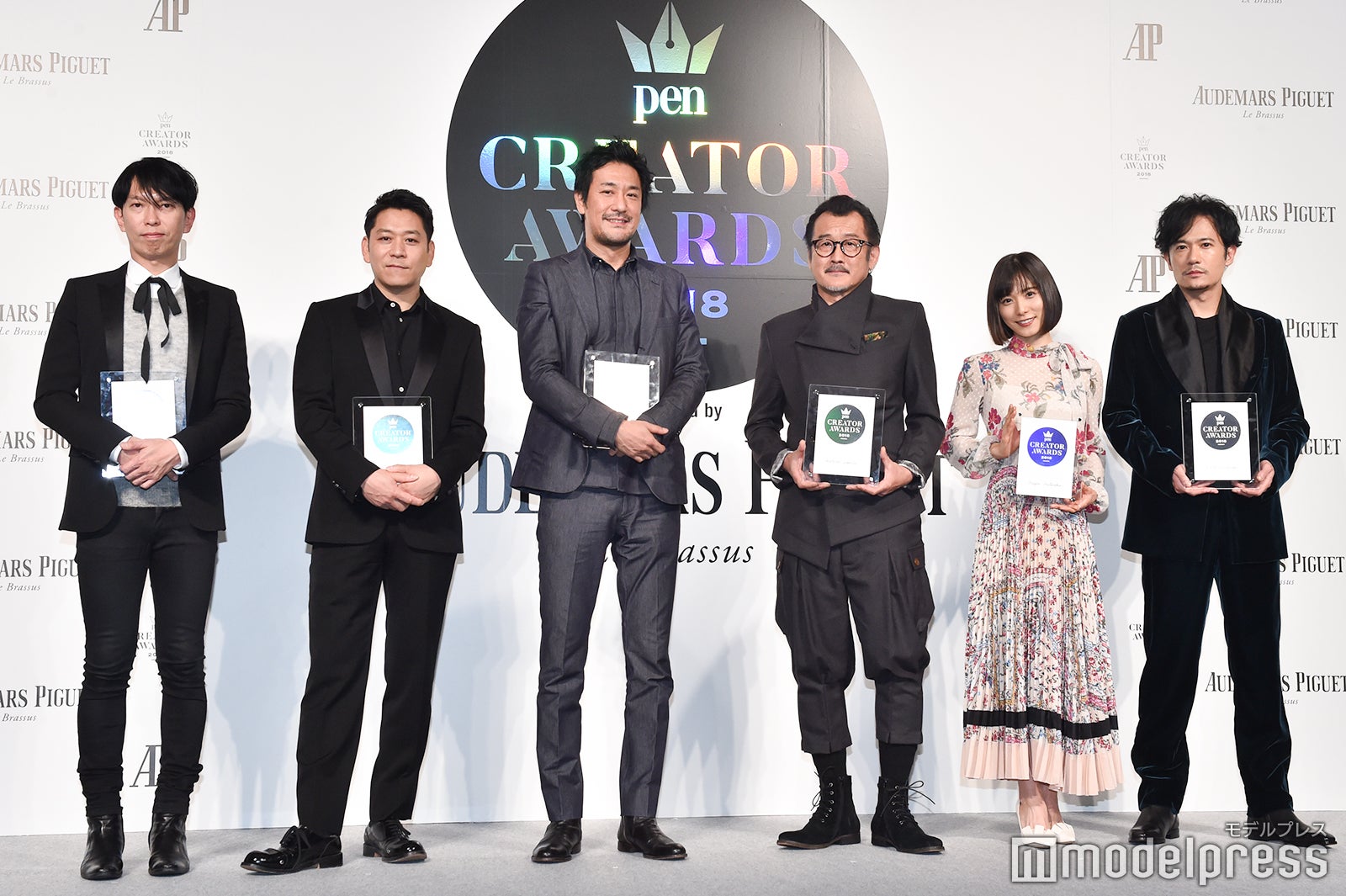 石上純也氏、名和晃平氏、吉田鋼太郎、松岡茉優、稲垣吾郎 （C）モデルプレス