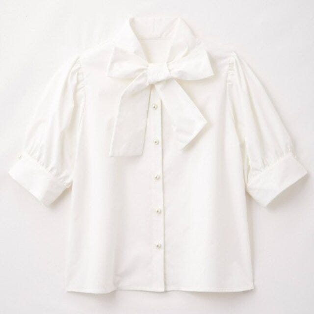 しまむら　白トップス　高見え　マストバイアイテム　ブラウス　みくまるる