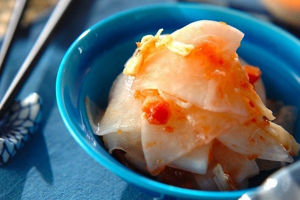 大根とサキイカの梅肉和え