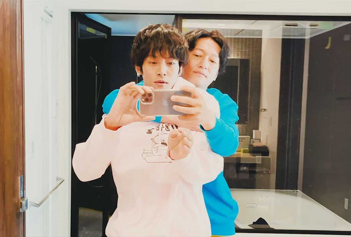 松坂桃李、井浦新(C)テレビ朝日