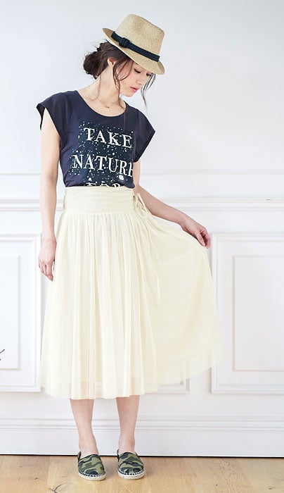 ハイウエストミモレ丈チュールスカート「Pierrot」1,980円（税込）／画像提供：Pierrot