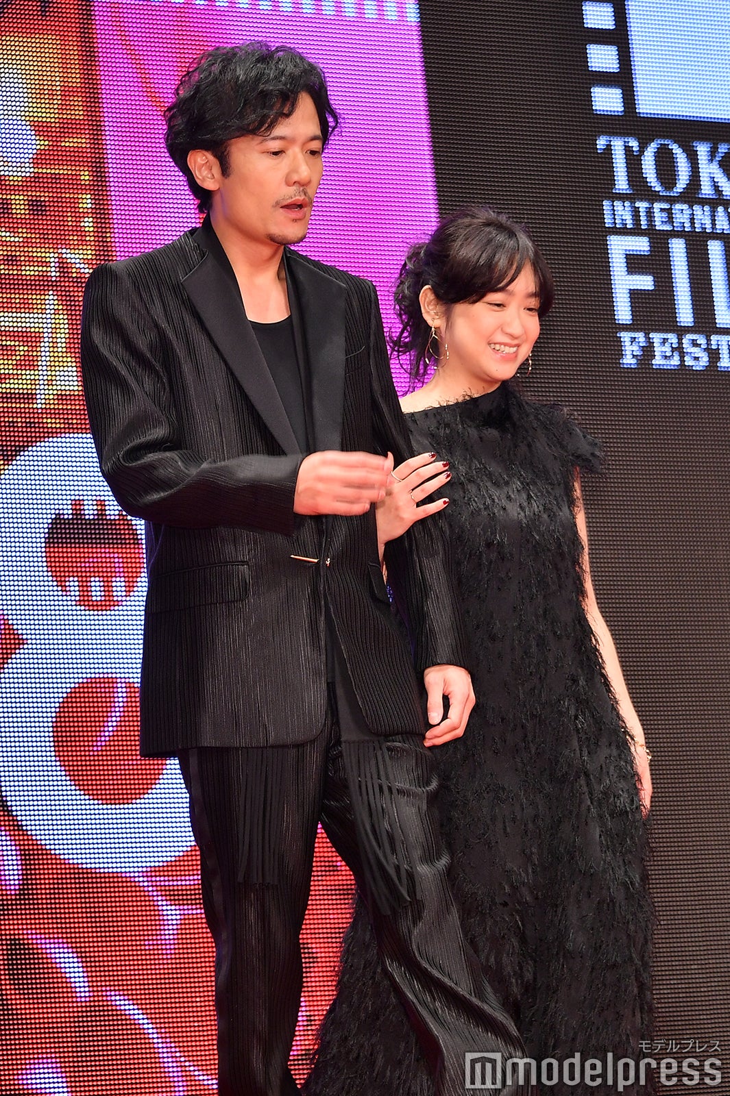 稲垣吾郎、池脇千鶴 （C）モデルプレス