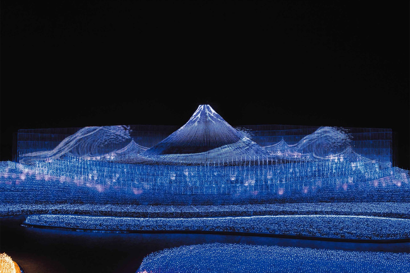 プロフェッショナルパフォーマンス部門第一位　「なばなの里 イルミネーション」三重県桑名市／画像提供：ぴあ